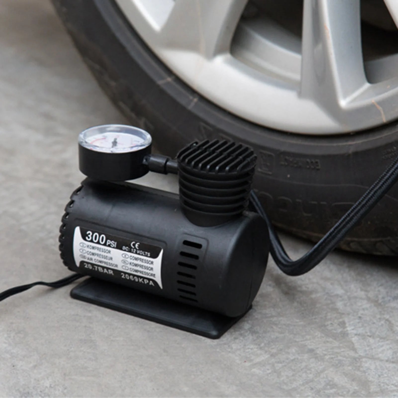 Small Air Pump – Compact and Efficient Inflator for Vehicles, Sports Equipment, and More
