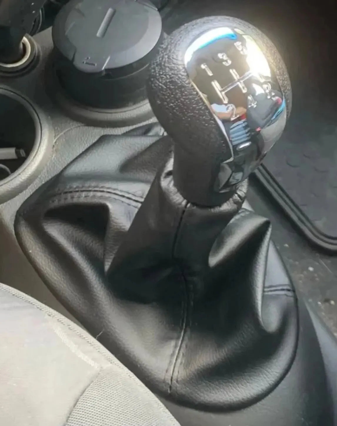 Car 5 Speed Manual Gear Shift Knob For Chevrolet Matiz Spark M300 2011 2012 2013 2014 2015 2016 Leather Boot Cover